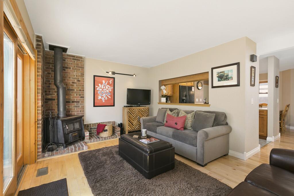 Amazing 3 Bed 3 Bath Townhouse 1 Block From Park City Mountain Resort - thumb 3