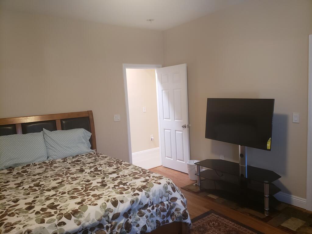 Amazing Getaway 5 Bed 3 Bath SDL A1 - thumb 3