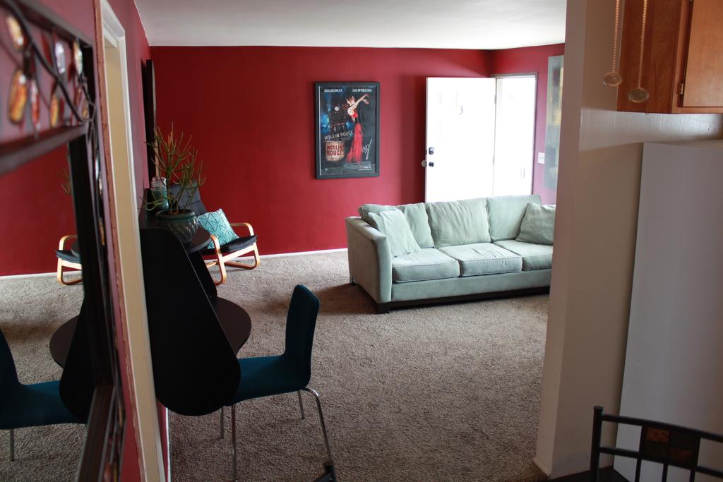 Amazing Location! 4 Blocks To The Beach! - thumb 0