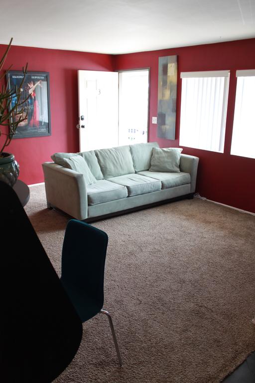 Amazing Location! 4 Blocks To The Beach! - thumb 1