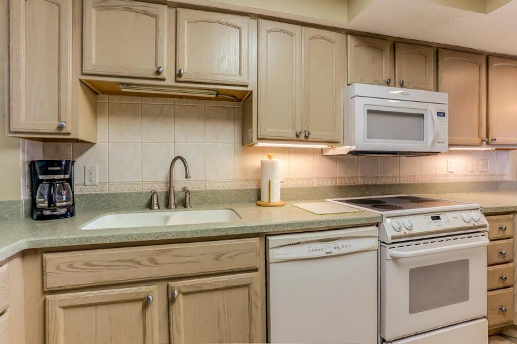 Amelia By The Sea - thumb 2