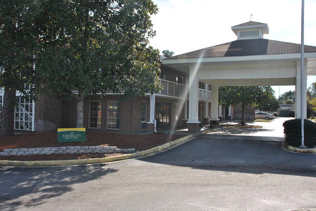 America's Best Inn Beaufort - thumb 1