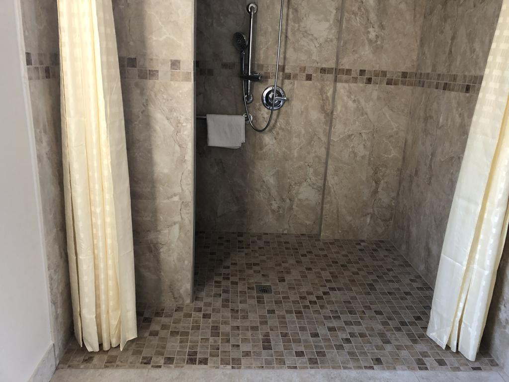 American Inn - thumb 2