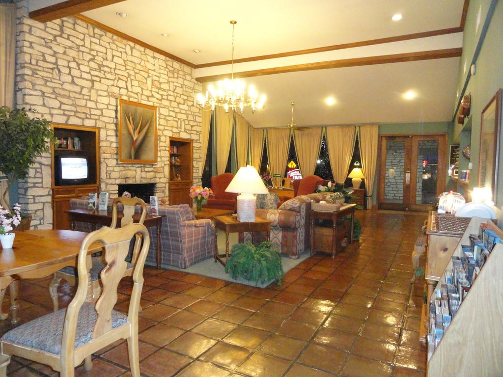 Americas Best Value Inn Columbus - thumb 2