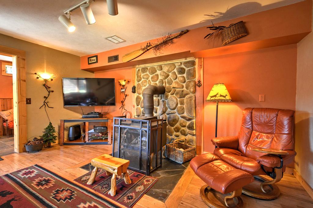 Anaconda Cabin With Fire Pit, Walk To Georgetown Lake - thumb 2