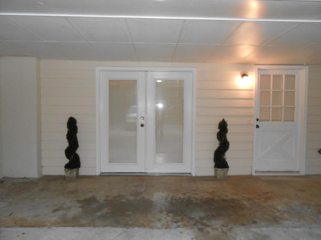 ANDERSON PLACE ON HISTORICAL AVENUE - thumb 2