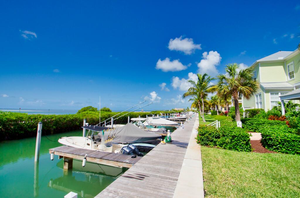 Angler's Reef Resort - thumb 2