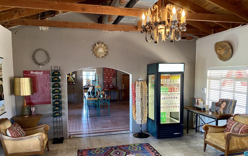 Antelope Lodge - thumb 2