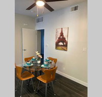 Apartment with Balcony in Hollywood - Tourism Bookings