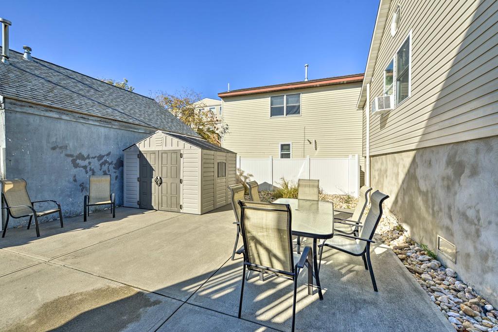 Apt W/ Patio + Grill, 3 Blocks To Boardwalk! - thumb 1