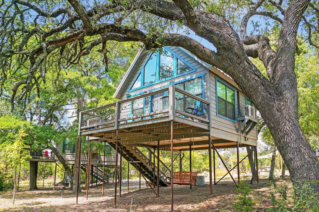 Arbor House Of Dripping Springs - Nautical House - thumb 0