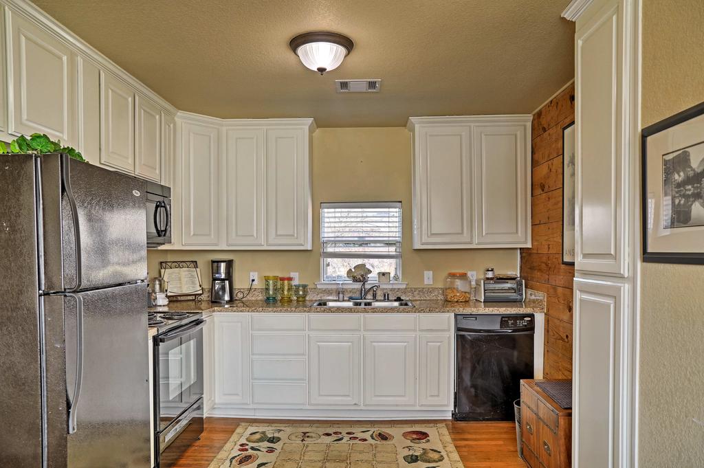 Arlington Apartment Near AT And T Stadium And Six Flags! - thumb 1