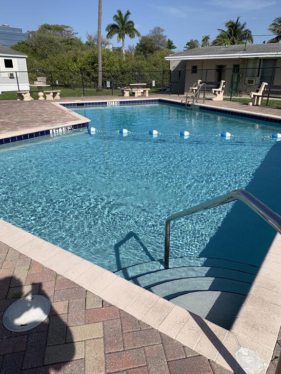 Armanis Garden Suite - thumb 2