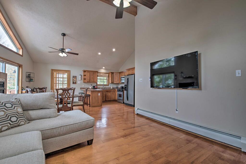 Arrowhead Lake Home With Game Room & Fire Pit! - thumb 3