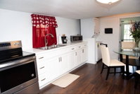 Art deco pad modern touches near French Quarter Tourism Bookings