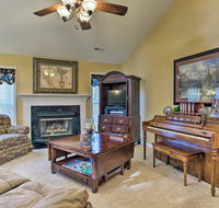 Asheville Area Home with Patio-11 Mi to Biltmore - USA Accommodation