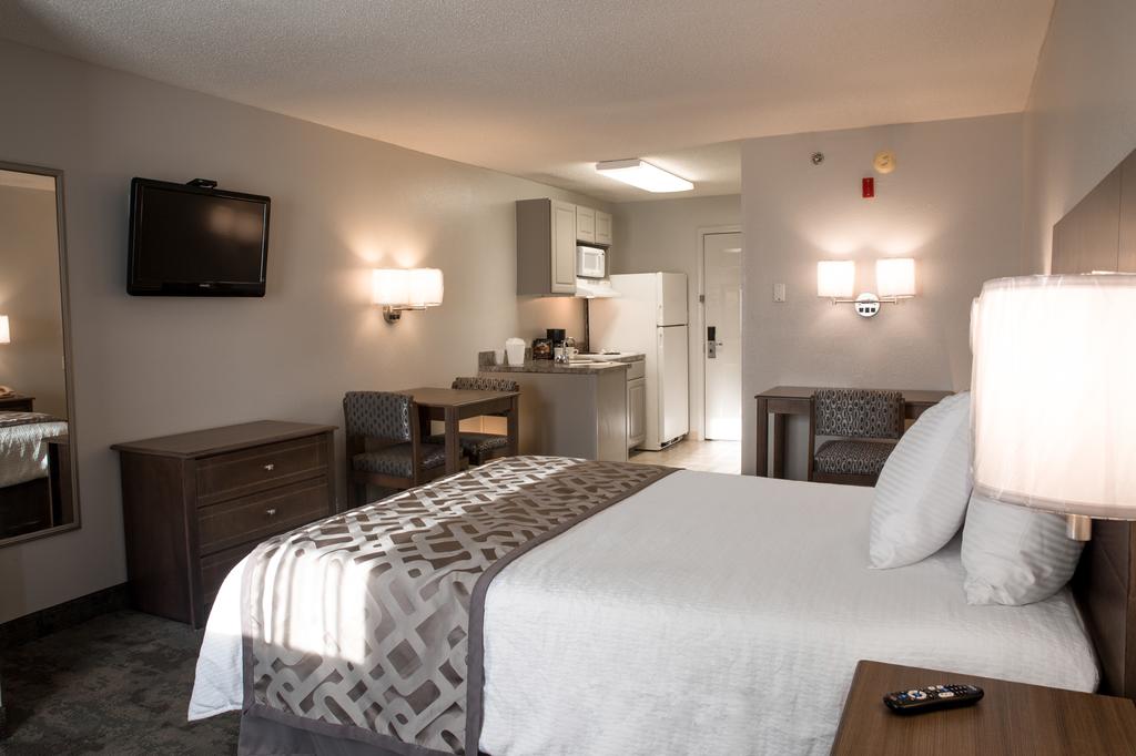 Ashton Inn & Suites - thumb 1