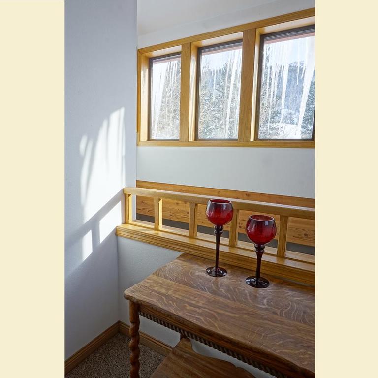 Aspen Meadows 11 - thumb 3