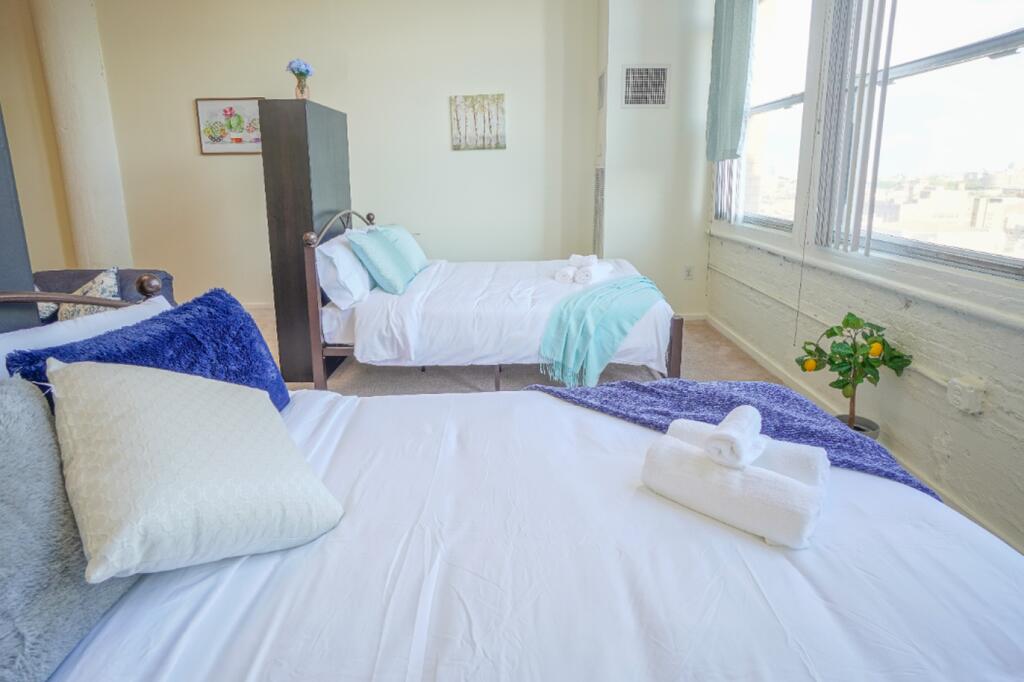 Astonishing, 5 Mins To Center City, Pool&Parking - thumb 1