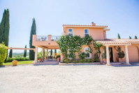 Aterno Vineyard Guest House Tourism Bookings