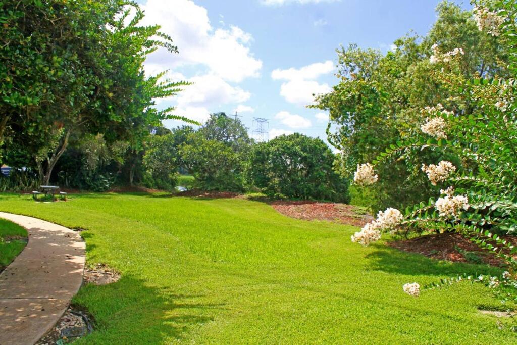 Atrium Drive Getaway - thumb 2