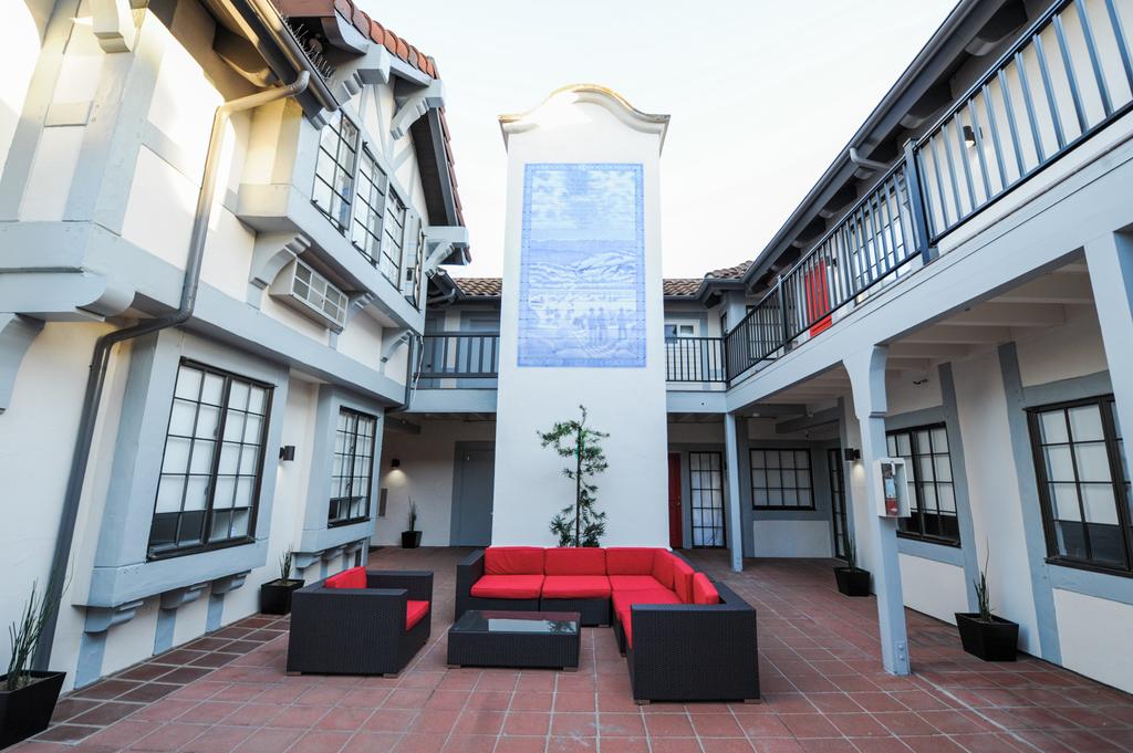 Atterdag Inn - thumb 2