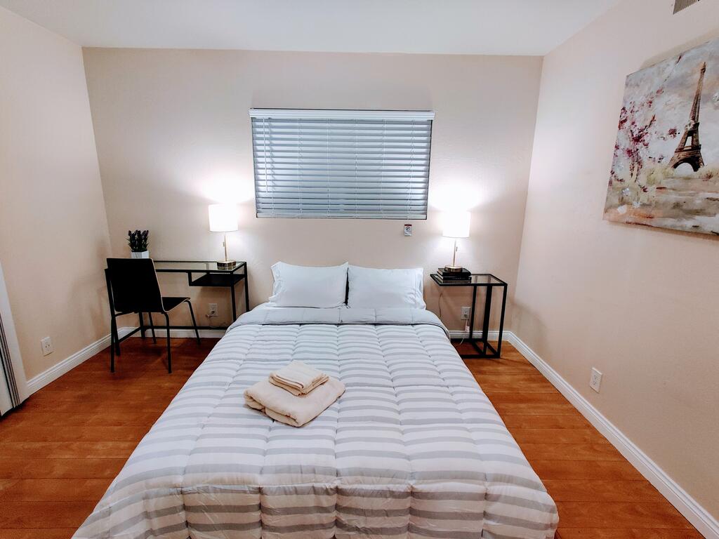 Aurum - Business Friendly Home - thumb 3