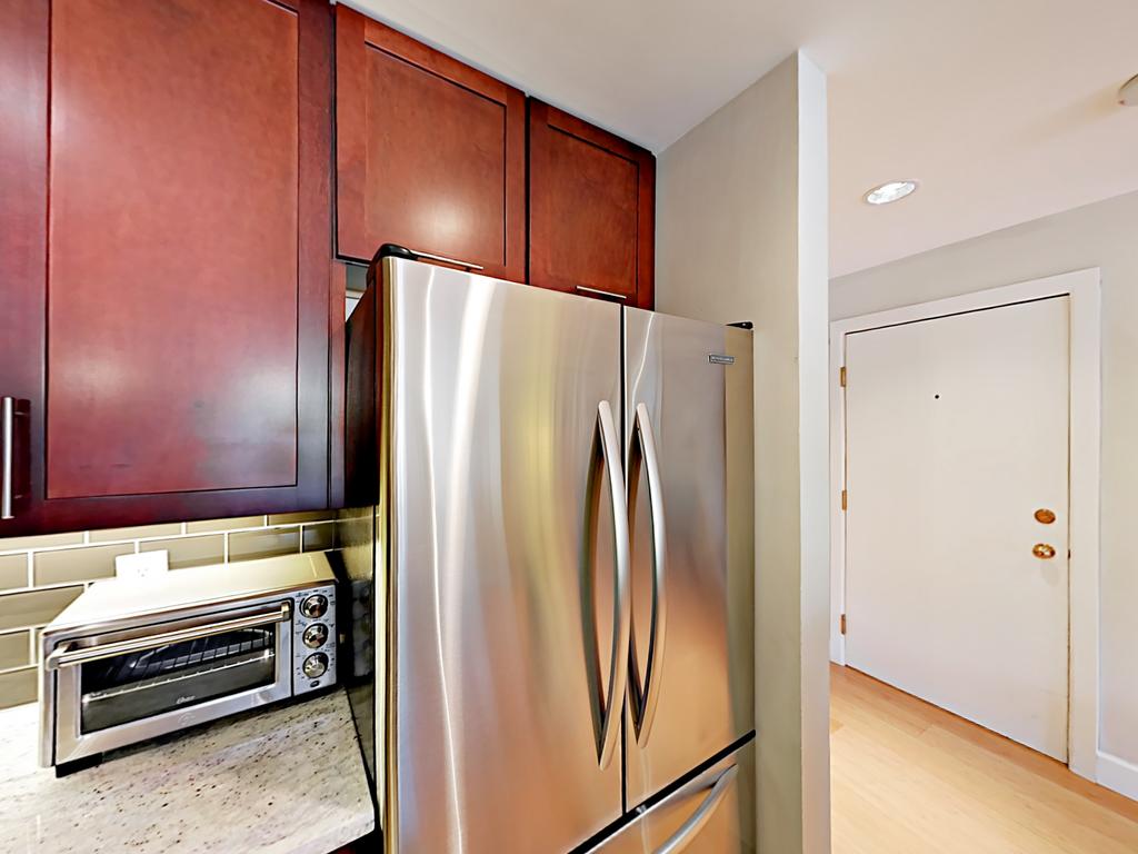 Avon Condo 137 Benchmark - thumb 1