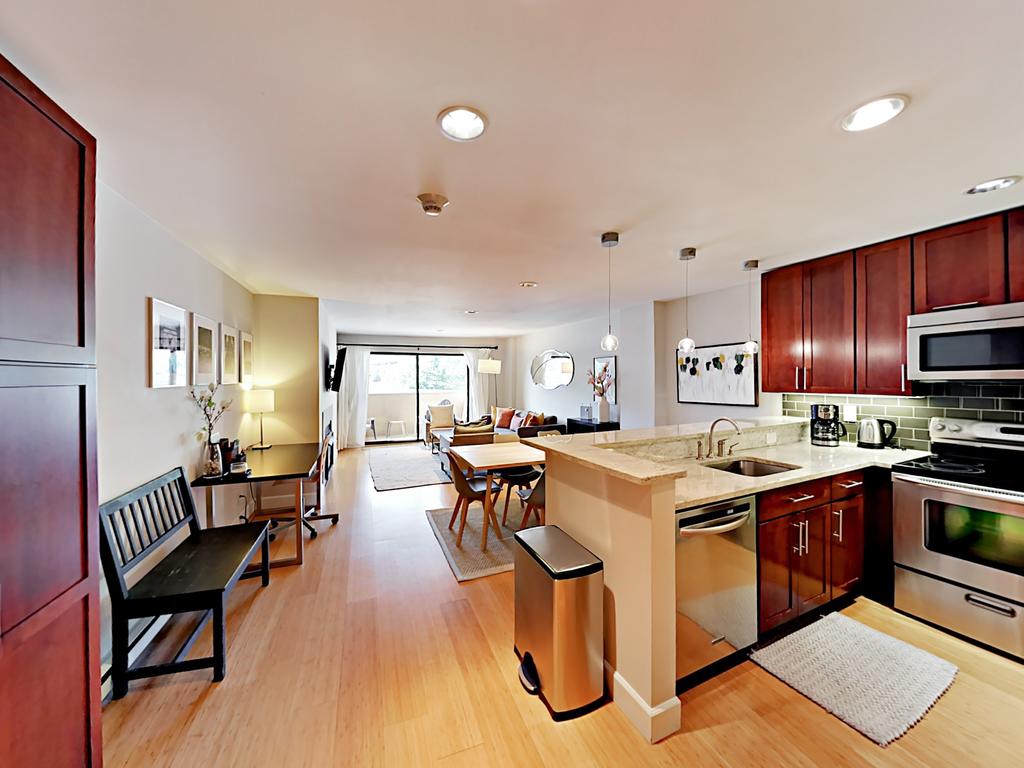 Avon Condo 137 Benchmark - thumb 2