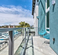 Azure Apt w/ Rooftop Pergola  Harbor Views - USA Accommodation