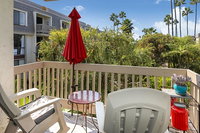 B215 - Garden Retreat USA Accommodation