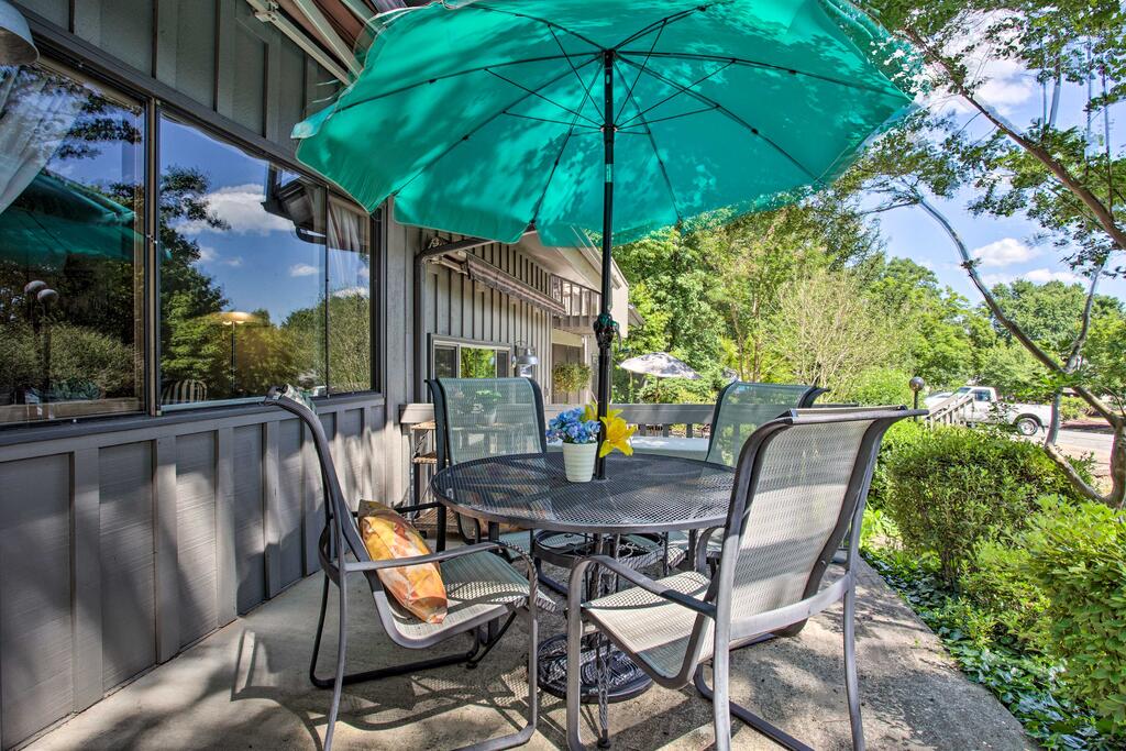 Bald Mtn Lake Townhome With Deck & Pool Access! - thumb 1