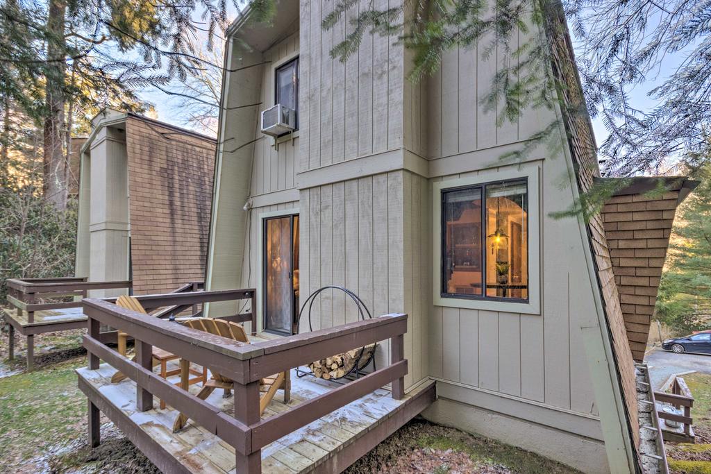 Banner Elk Condo With Deck - 1 Mi To Sugar Mtn! - thumb 3