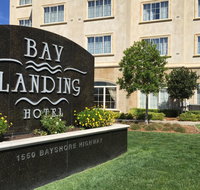 Bay Landing Hotel - USA Accommodation