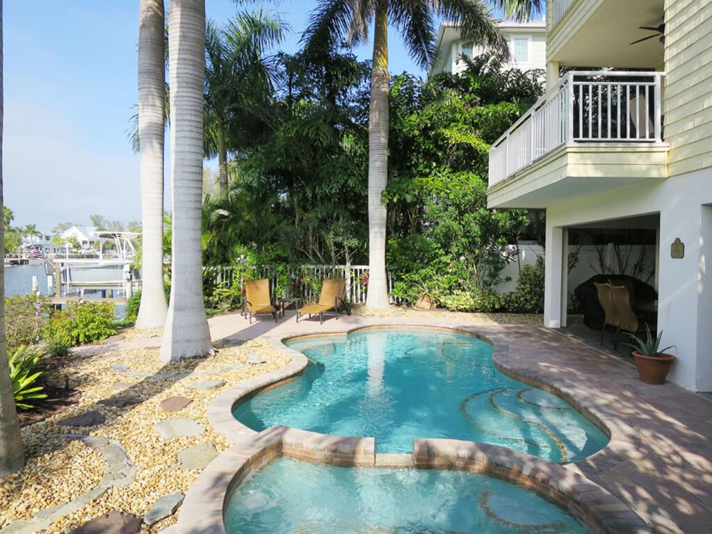 Bay View Dream Waterfront Home - thumb 0