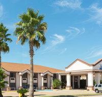 Baymont by Wyndham Port Arthur - Tourism Bookings