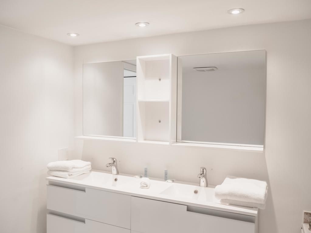 Bayshore Two-Bedroom Apartment 4240 - thumb 0