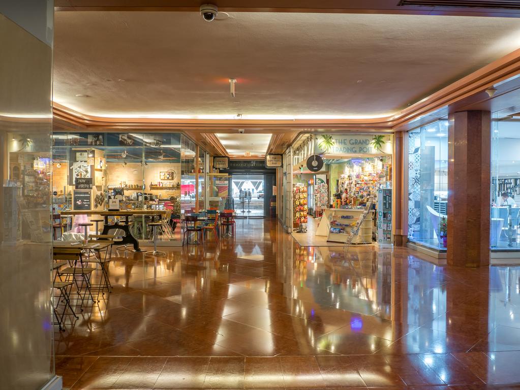 Bayshore Two-Bedroom Apartment 4240 - thumb 3