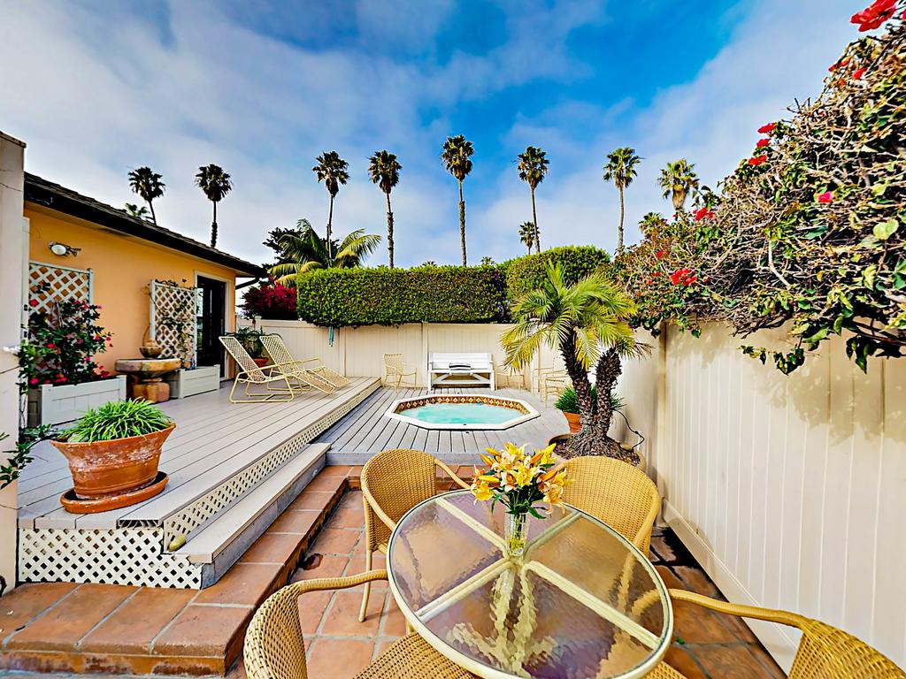 Beach Bungalow In Ventura Cabin - thumb 0