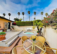 Beach Bungalow In Ventura Cabin - USA Accommodation
