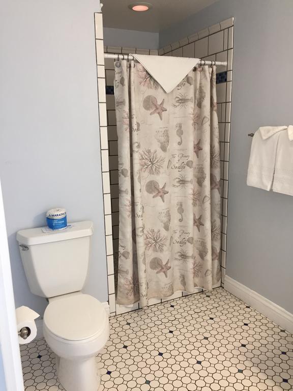 Beach Bungalow Inn And Suites - thumb 3
