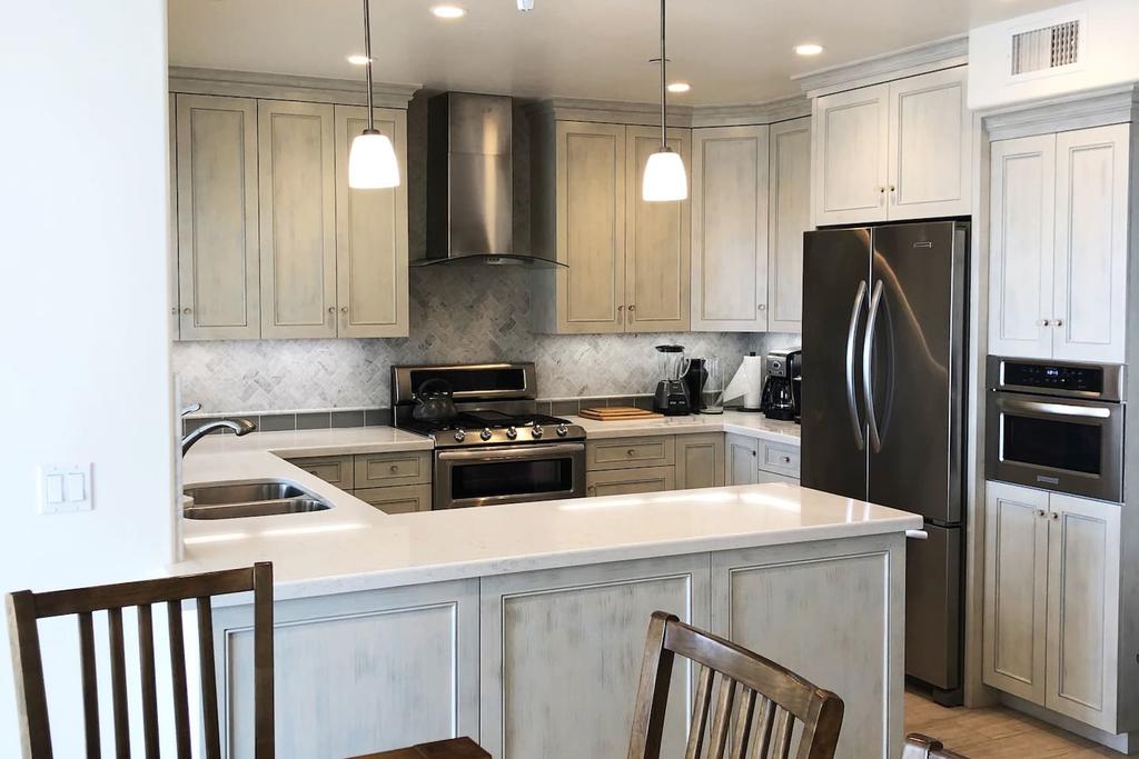 BEACH FRONT AT THE SAN CLEMENTE PIER - thumb 1