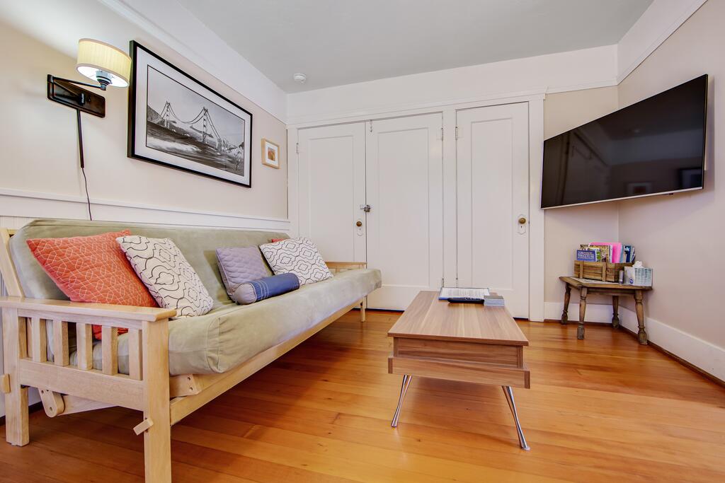 Beach Hill Bungalow - thumb 3