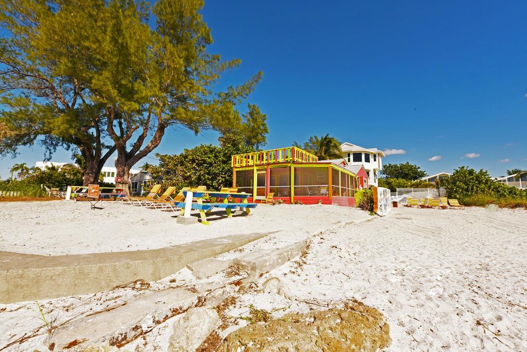 Beach Life At The Pointe - thumb 3