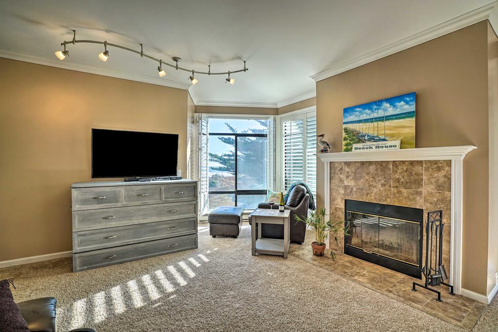 Beachfront Condo With BBQ And Monterey Bay Views! - thumb 3