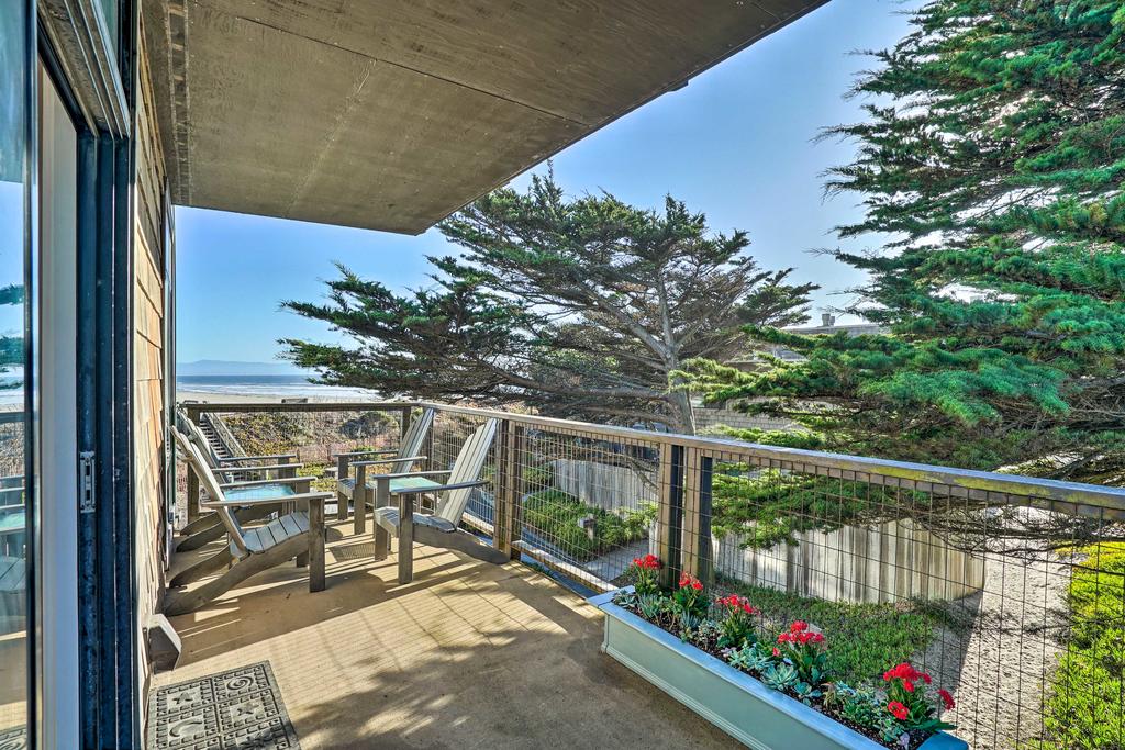Beachfront Condo With BBQ And Monterey Bay Views! - thumb 1