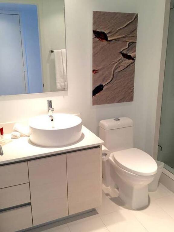 BEACHWALK 0406 Two Bedroom Two Bathroom Apartment - thumb 3