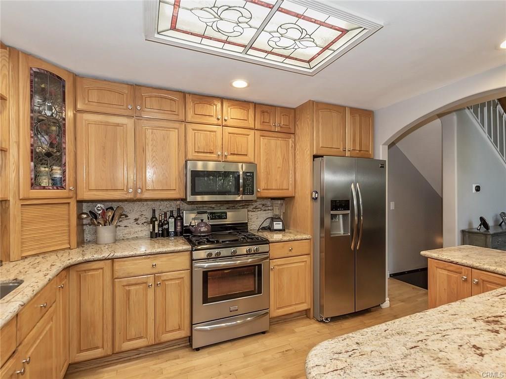 Bear Knuckle, Large Outdoor Space And Lake Access - thumb 3