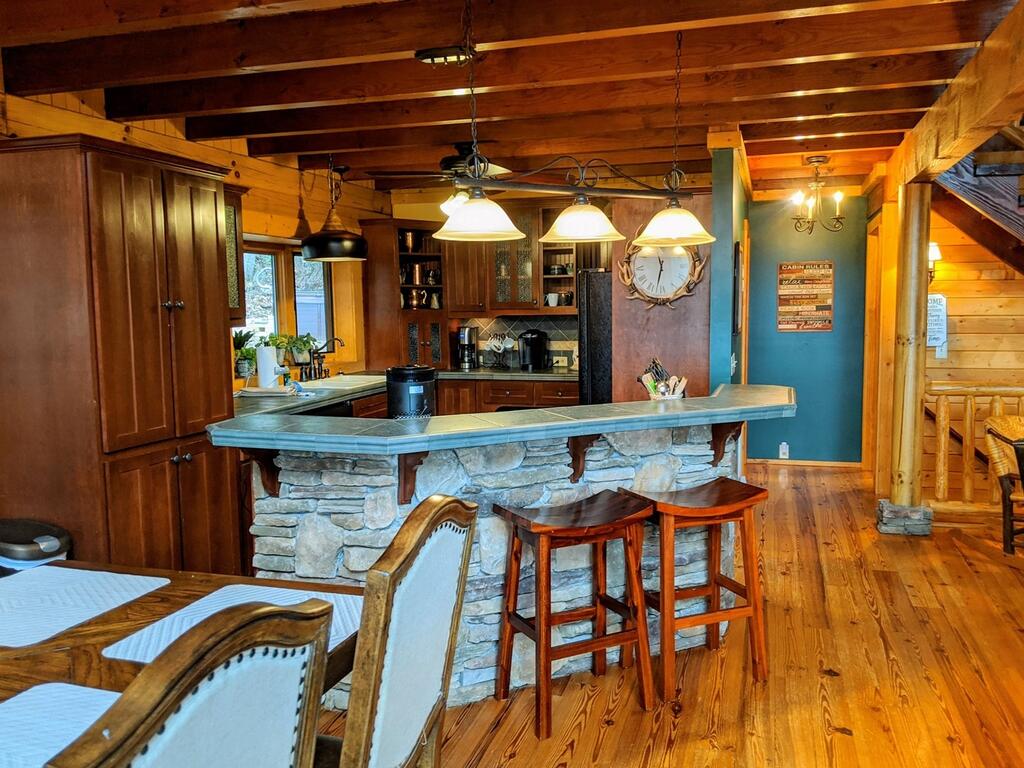 Bear Paw Lodge Cabin - thumb 2