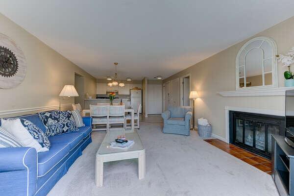 Beautiful Comfy 2 Bedroom Golf Course Condo - thumb 1